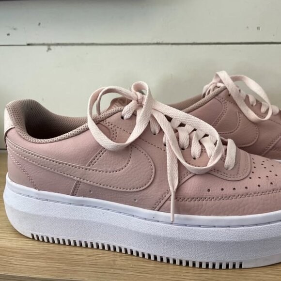 Nike Air Force Shoes - NEW Nike Air Force 1 Low (sz 9.5)